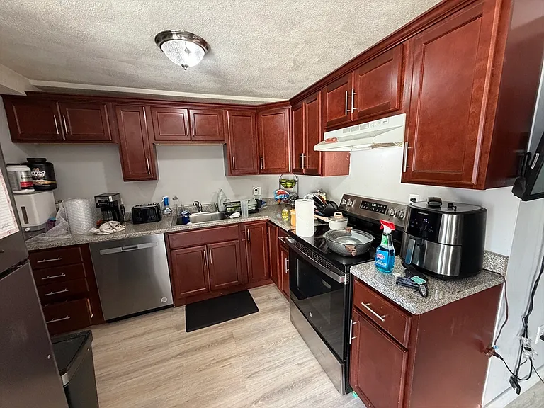 6 Ba Dr #E — Photo 2