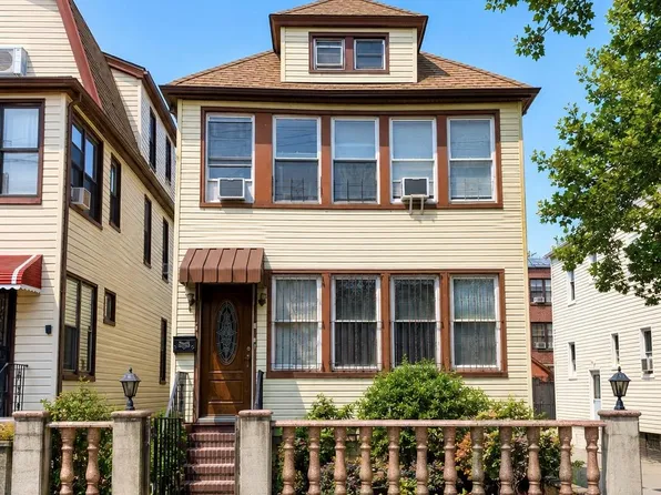 9425 54th Avenue, Elmhurst, NY 11373