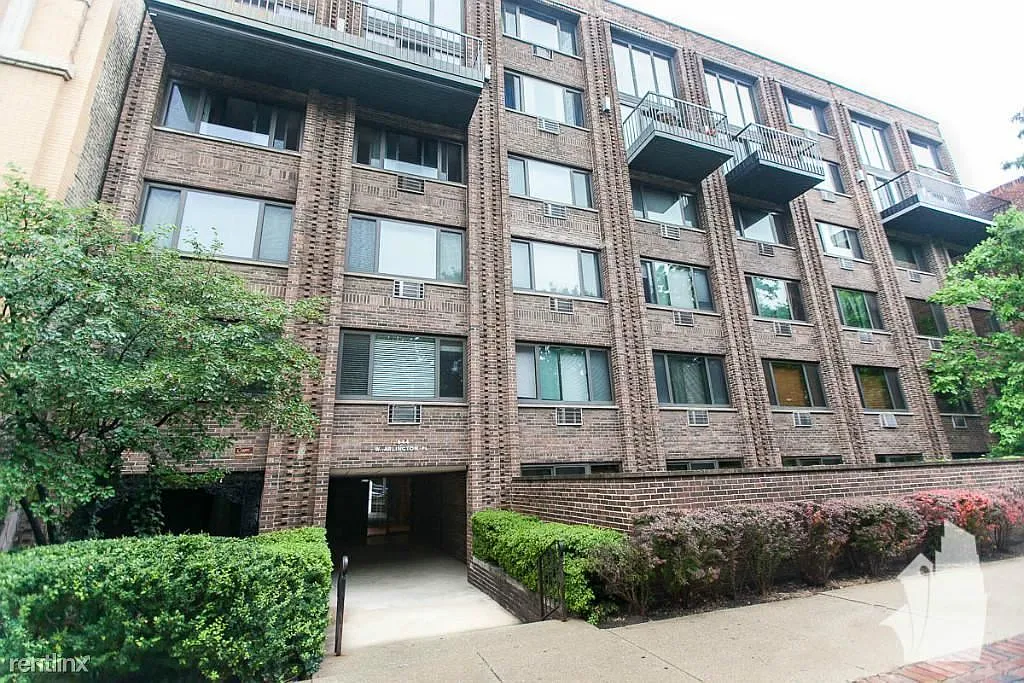644 W Arlington Pl APT 2D photo 1