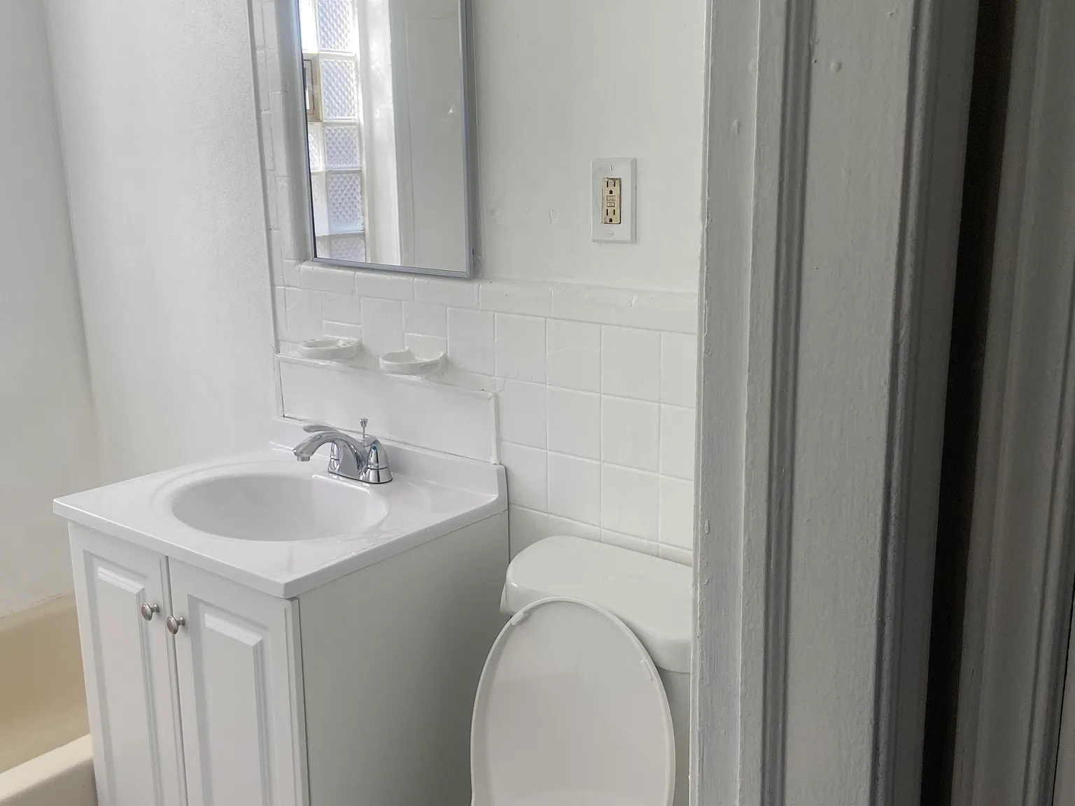 3 bed, 1025 sqft, $1,300 — Photo 3