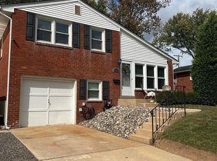 2937 Keenwood Rd, East Norriton, PA 19403