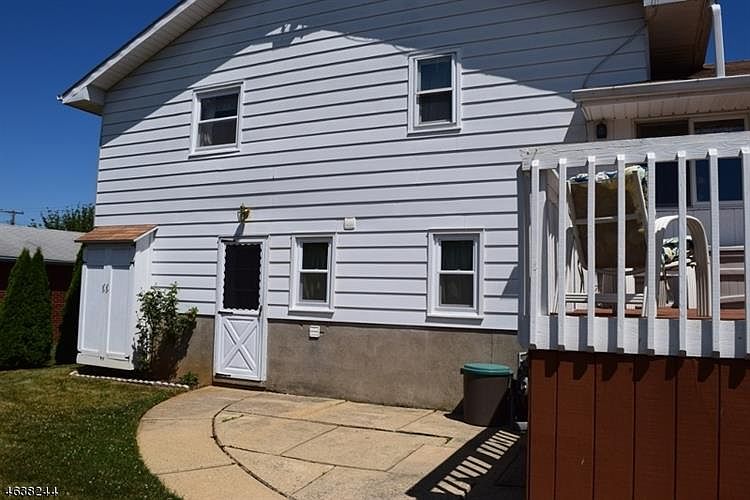 2nd image of 1345 Morris St