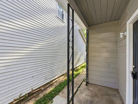5th image of 752 S 12th St