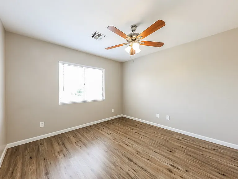 12602 W Windrose Dr — Photo 10