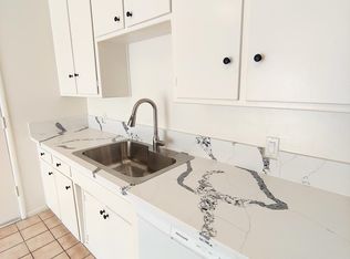 11042 Aqua Vista St #9, North Hollywood, CA 91602