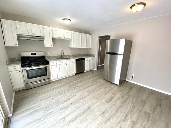 4th image of 2053 E Teralta Cir