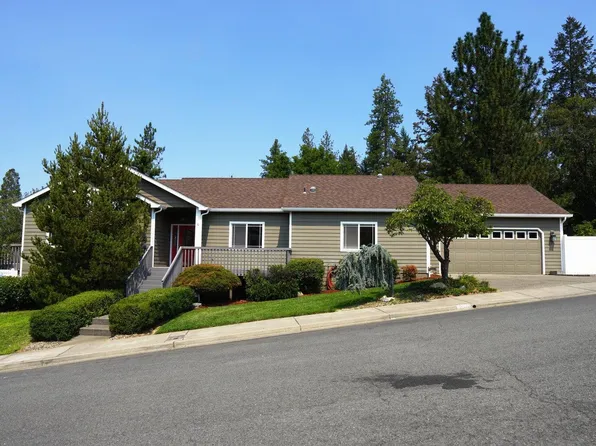 212 Wagon Wheel Dr, Grants Pass, OR 97527