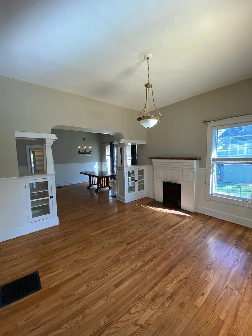 111 Miller Ave — Photo 4