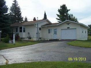 9101 Beaver Lake Rd, Hubbard Lake, MI 49747