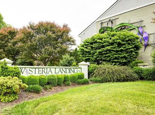 4208 Wisteria Landing Cir UNIT 101, Louisville, KY 40218