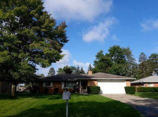 2689 Lochmoor Pl, Saginaw, MI 48603