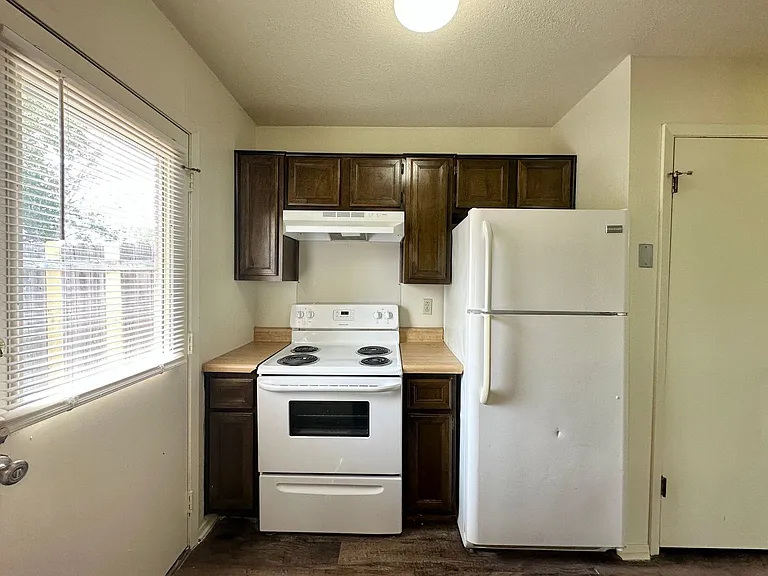 2104 N WS Young Dr — Photo 25