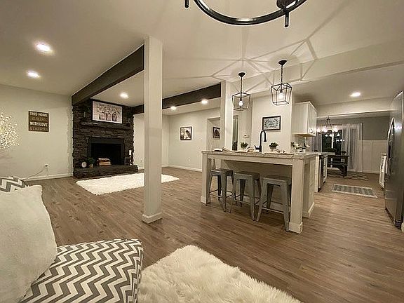 3rd image of 905 Spicers Ln #2406H