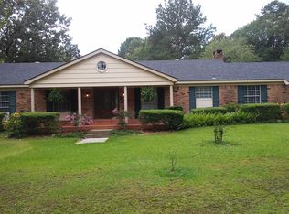 118 County Barn Rd, Laurel, MS 39443