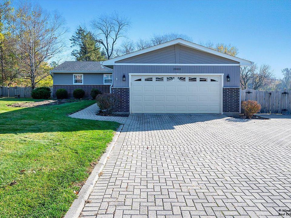 1st image of 28003 N Lakeview Cir