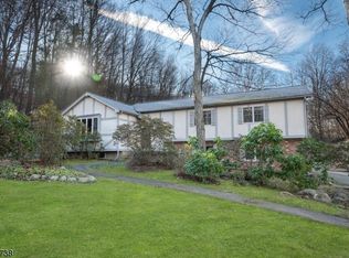 659 Snake Den Rd, West Milford, NJ 07480