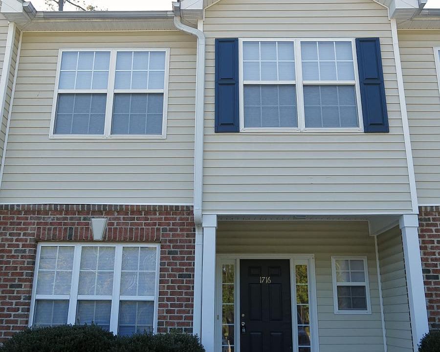 Front of townhouse