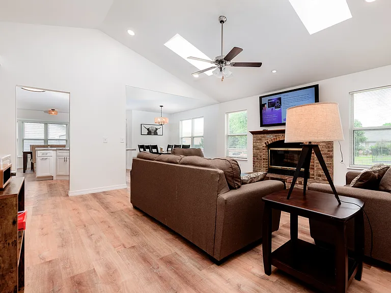 429 Slusser Ln — Photo 8