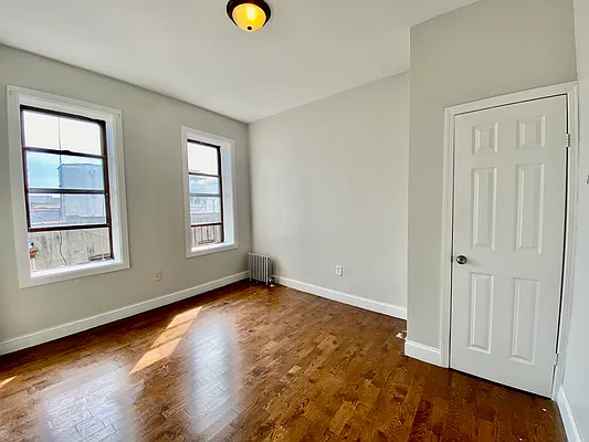 Rented by Compass | media 10