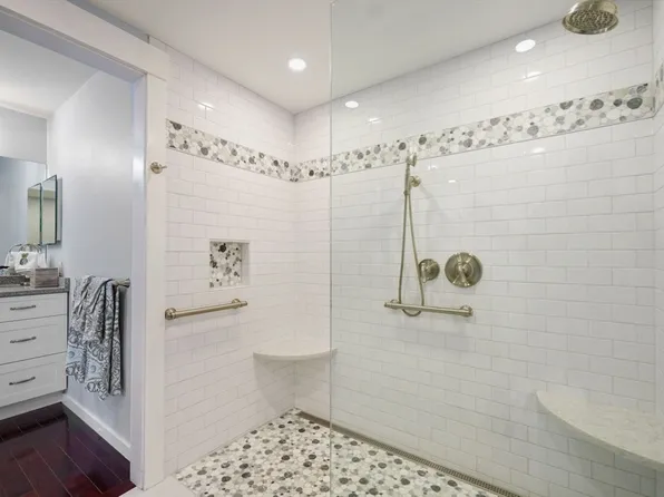 27 Hidden Bay Dr #27, South Dartmouth, MA 02748