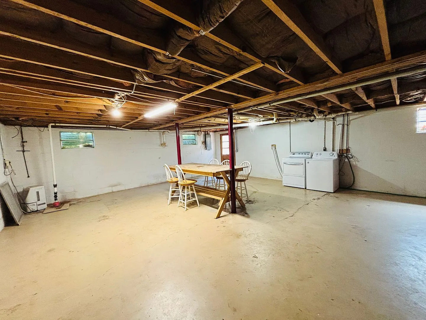 3 Bedroom, 2 Bath House — Photo 3