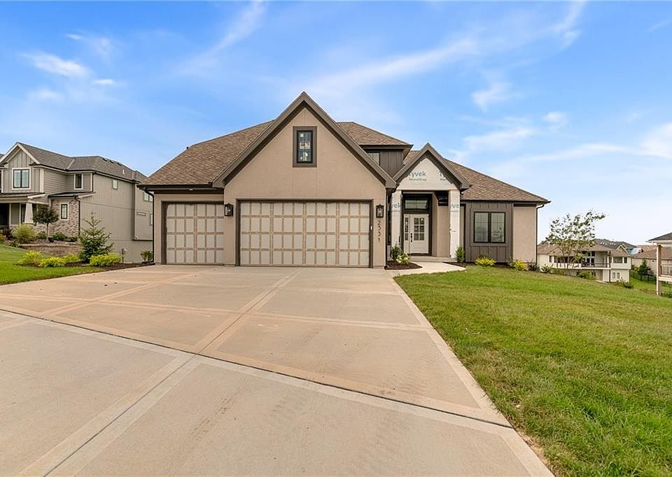 1st image of 2331 NW Palisades Dr