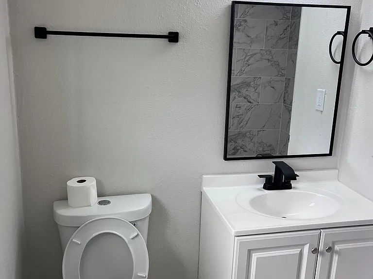 327 Hosmer Ave — Photo 10