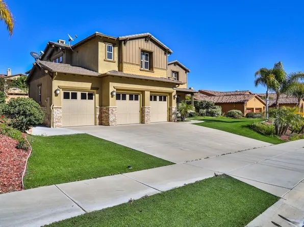 8134 Sunset Rose Dr, Corona, CA 92883