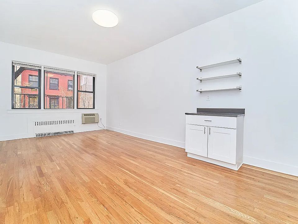 1st image of 133 E 17th St APT 3A