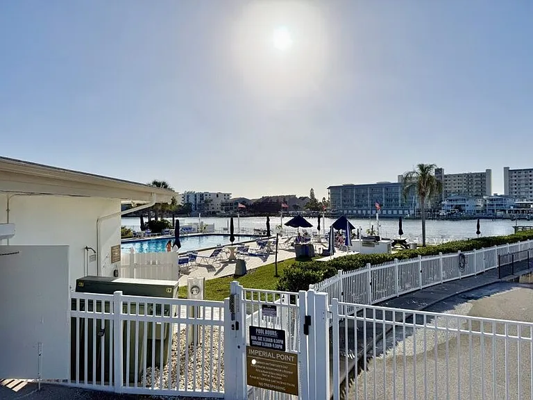 10350 Imperial Point Dr W #10 — Photo 38