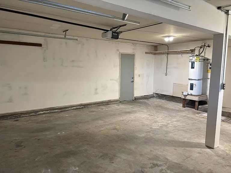 1776 Meda Ave — Photo 28