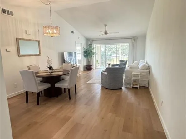 529 Mardel Dr APT 311, Naples, FL 34104