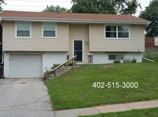 7610 Susan Ave, La Vista, NE 68128