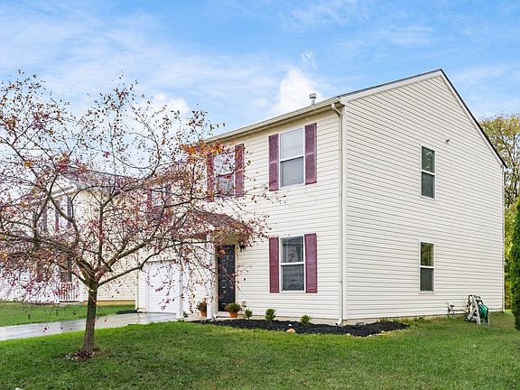 3rd image of 4712 Lyndenhall Dr