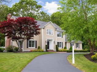 210 Shadow Brook Dr, Warwick, RI 02886