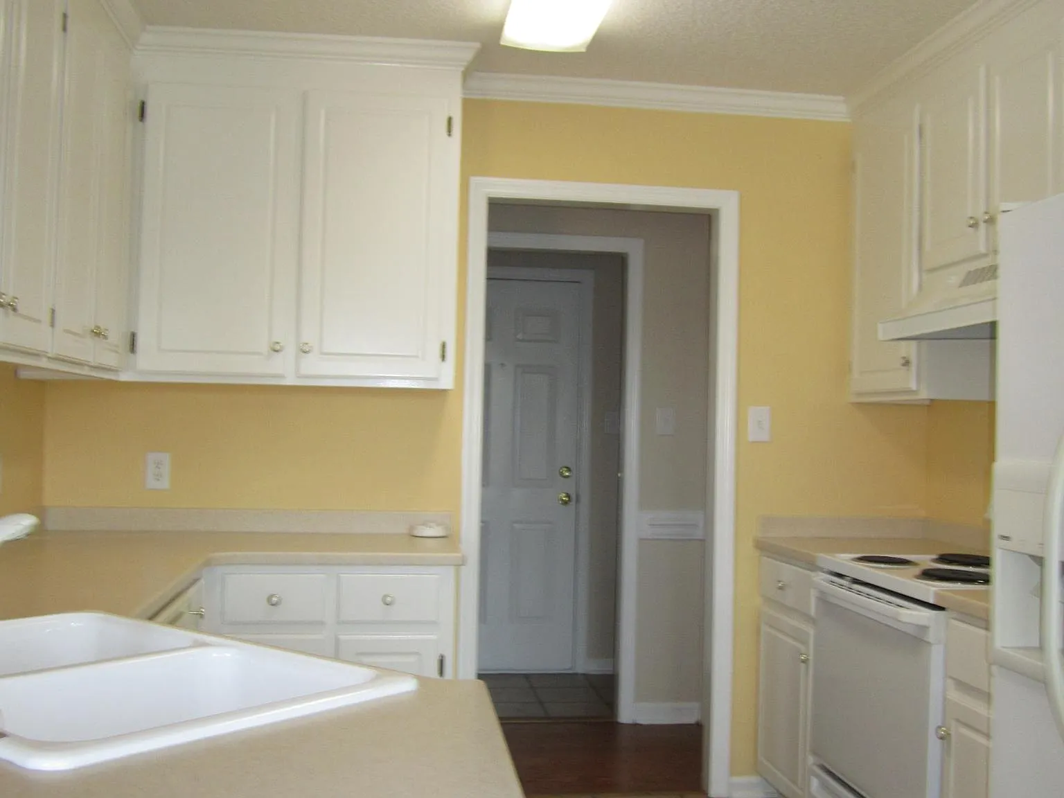 3 bed, $1,500 — Photo 4