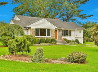 4 Hayhurst Rd, New Rochelle, NY 10804