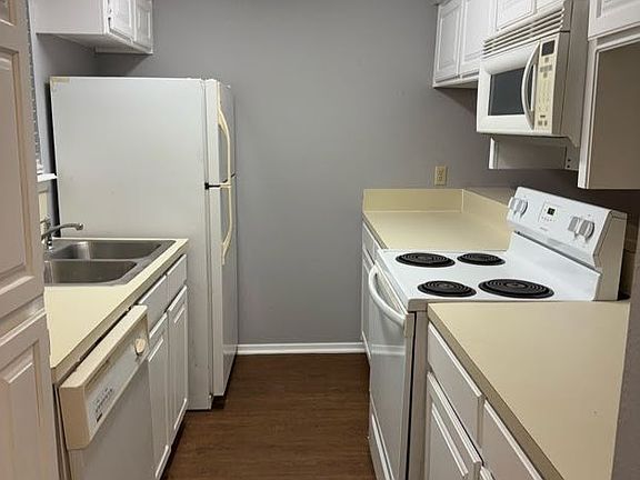 2nd image of 1305 W Villa Maria Rd APT F-202