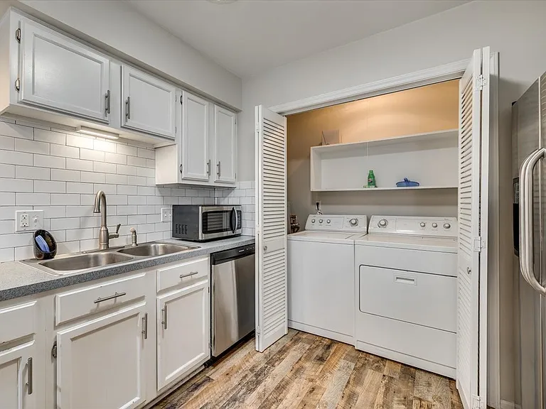 10932 Copperfield Dr — Photo 11