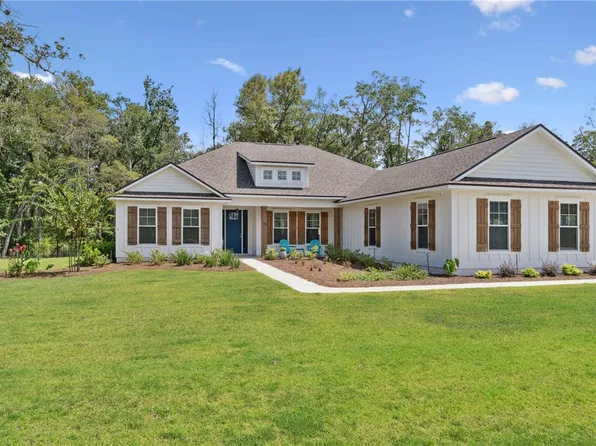 96 E Lake Trl, Waverly, GA 31565