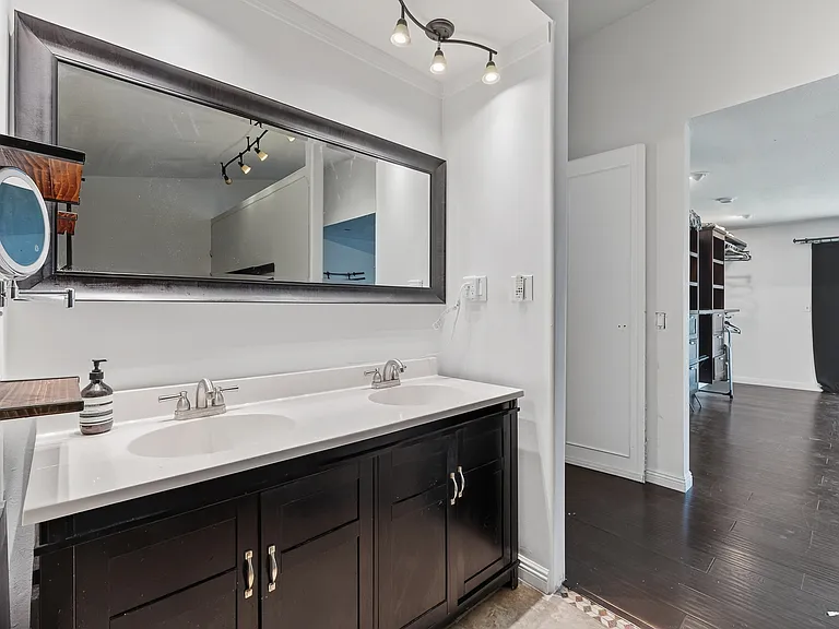 3641 Algonquin Dr — Photo 7