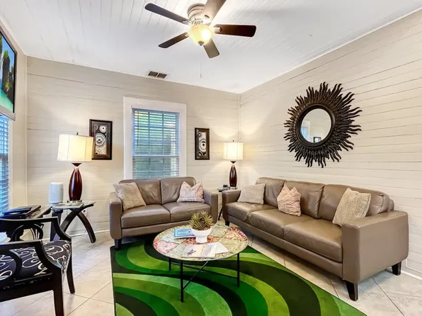 209 W Bolton St, Savannah, GA