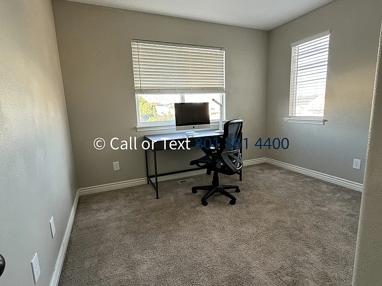 1665 N 2600th St W — Photo 28