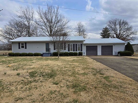 2nd image of 7016 Crooked Rd