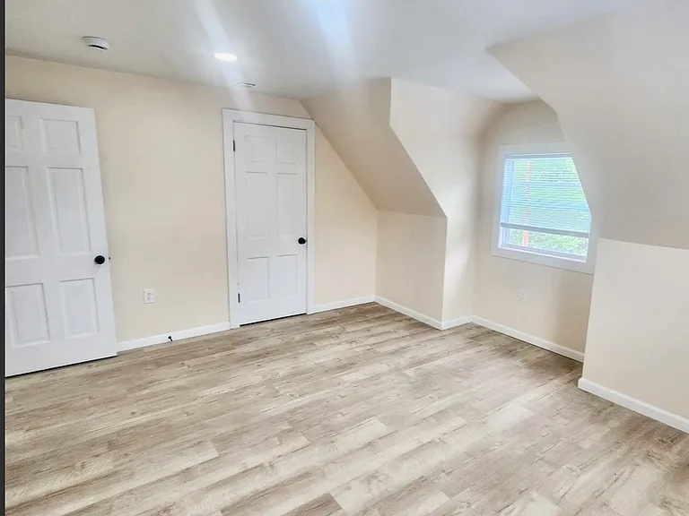 3555 Lossing St #B — Photo 9