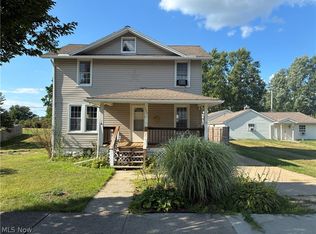 355 2nd St SW, Brewster, OH 44613