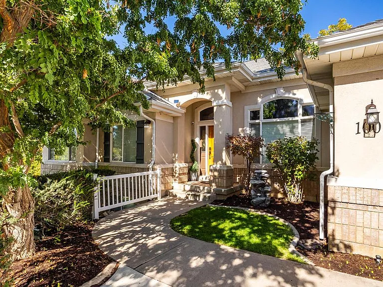 1003 E Fairway Dr — Photo 4