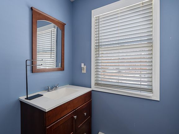 3rd image of 5113 Cedarvale Rd