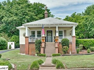 209 Memorial Dr, Greer, SC 29650