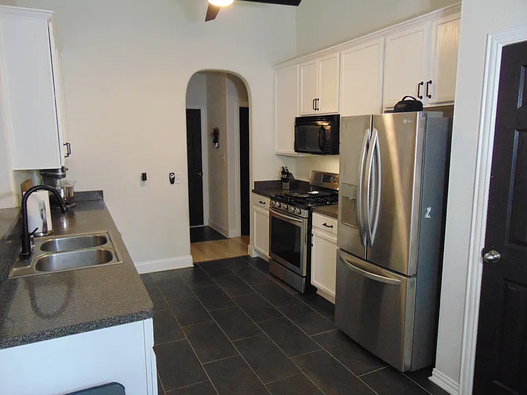533 Mattie Ln — Photo 8